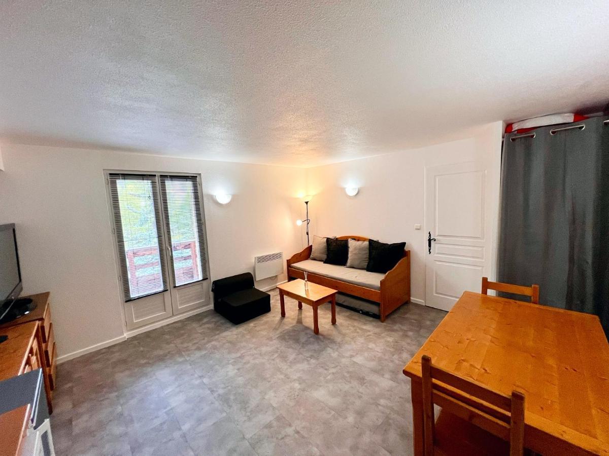 Vars, Appart Spacieux Renove 4 Couchages Dans Chalet Vars  Exteriér fotografie